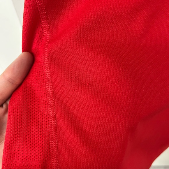 Nike Relaxed Red Sleeveless Tank Top - Picture 4 of 4